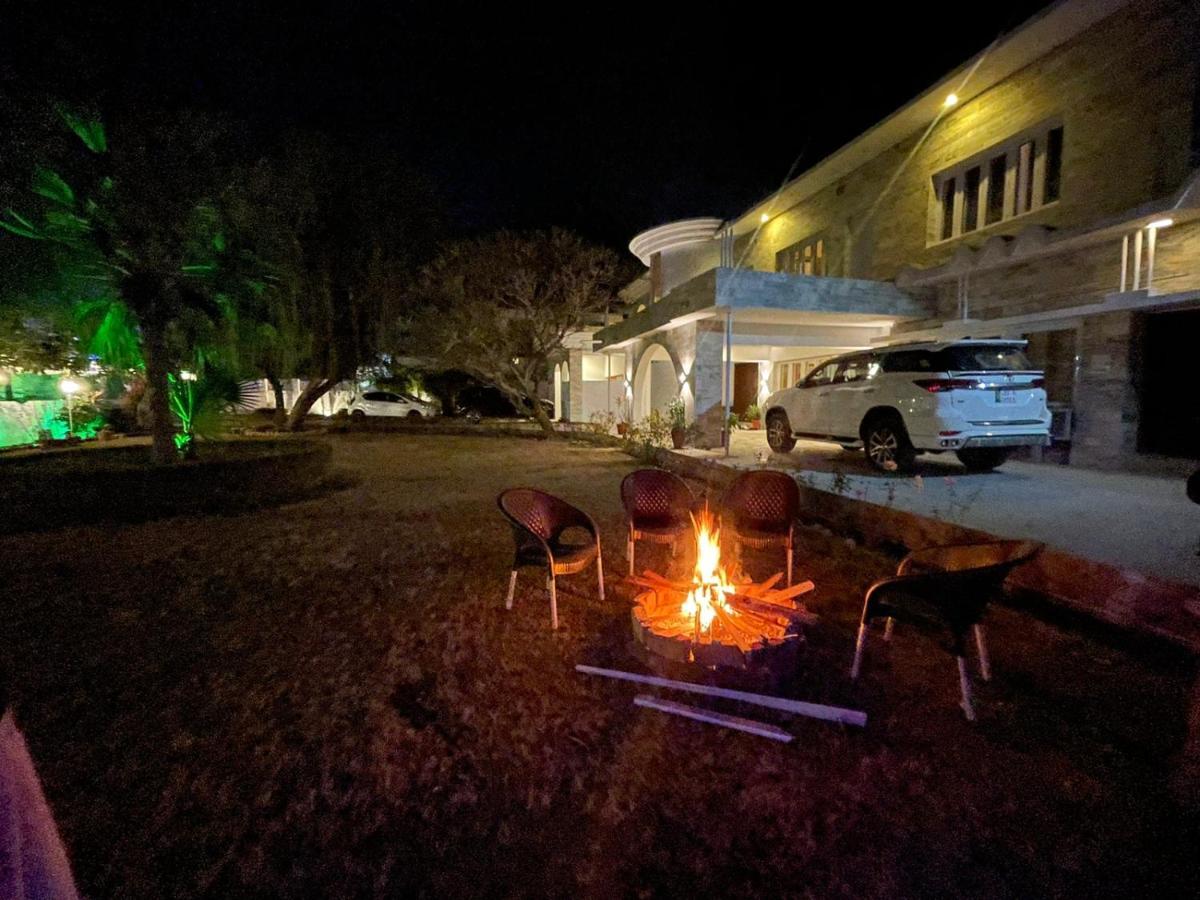 Laca Sa Lodge Opp Canturus Mall Исламабад Экстерьер фото